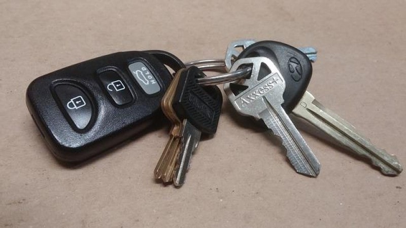 How to get the new car key made without its original piece