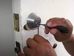 Top reasons to hire a locksmith in Edmond Ok